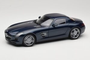 Mercedes SLS AMG C197 Blue Metallic Minichamps 1:18 100039021 メタル