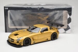 Mercedes AMG SLS C197 GT3 Street ゴールド Minichamps 1:18 151113106 メタル - 画像 6/6