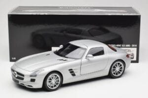 Mercedes SLS AMG C197 イリジウムシルバー Minichamps 1:18 100039026 メタル - 画像 8/8