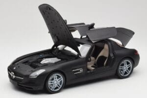 Mercedes SLS AMG C197 Matte Black Minichamps 1:18 100039027 メタル - 画像 2/8
