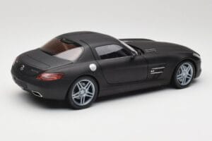 Mercedes SLS AMG C197 Matte Black Minichamps 1:18 100039027 メタル - 画像 3/8