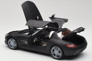 Mercedes SLS AMG C197 Matte Black Minichamps 1:18 100039027 メタル - 画像 5/8
