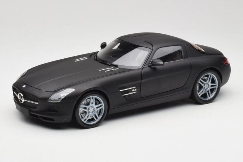 Mercedes SLS AMG C197 Matte Black Minichamps 1:18 100039027 メタル