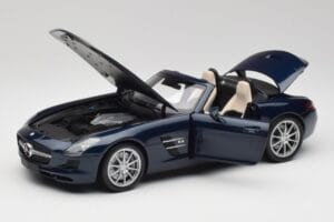Mercedes SLS AMG R197 Roadster サウスシーズ ブルー Minichamps 1:18 100039031 メタル - 画像 2/8