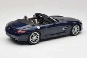 Mercedes SLS AMG R197 Roadster サウスシーズ ブルー Minichamps 1:18 100039031 メタル - 画像 3/8