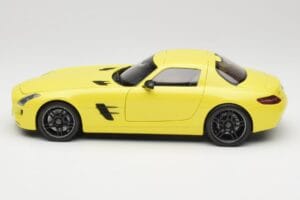 Mercedes SLS AMG C197 イエロー Minichamps 1:18 100039022 メタル - 画像 4/8