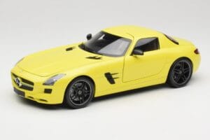 Mercedes SLS AMG C197 イエロー Minichamps 1:18 100039022 メタル