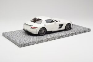 Mercedes Brabus SLS AMG 700 Biturbo パールホワイト Minichamps 1:18 107032020 メタル - 画像 2/6