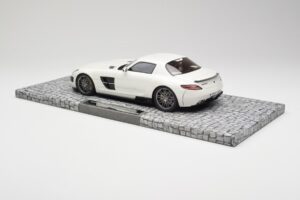 Mercedes Brabus SLS AMG 700 Biturbo パールホワイト Minichamps 1:18 107032020 メタル - 画像 5/6