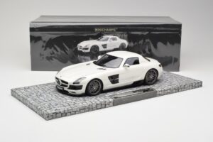 Mercedes Brabus SLS AMG 700 Biturbo パールホワイト Minichamps 1:18 107032020 メタル - 画像 6/6