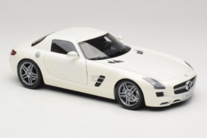 Mercedes SLS AMG Designo Mystic White Museum Edition Minichamps 1:18 B66055551 メタル - 画像 6/8
