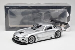 Mercedes SLS AMG GT3 C197 Street シルバー Minichamps 1:18 151113100 メタル - 画像 6/6