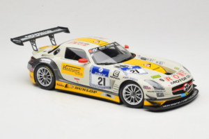 Mercedes SLS AMG GT3 #21 Rowe Racing M. Hartung / N. Heyer ADAC 24 Hours Nurburgring 2013 Minichamps 1:18 151133121 メタル - 画像 4/6