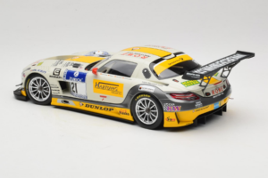 Mercedes SLS AMG GT3 #21 Rowe Racing M. Hartung / N. Heyer ADAC 24 Hours Nurburgring 2013 Minichamps 1:18 151133121 メタル - 画像 5/6