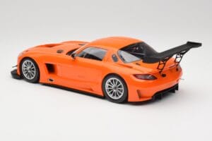 Mercedes SLS AMG GT3 C197 Street オレンジ Minichamps 1:18 151113105 メタル - 画像 5/6