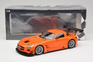 Mercedes SLS AMG GT3 C197 Street オレンジ Minichamps 1:18 151113105 メタル - 画像 6/6