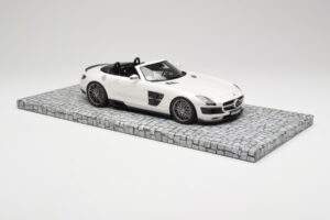 Mercedes Brabus SLS AMG 700 Biturbo Roadster パールホワイト Minichamps 1:18 107032130 メタル - 画像 4/6