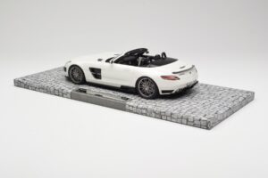 Mercedes Brabus SLS AMG 700 Biturbo Roadster パールホワイト Minichamps 1:18 107032130 メタル - 画像 5/6