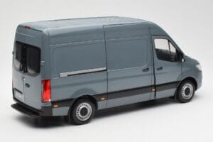 Mercedes Sprinter W907 ブルーグレー Norev 1:18 183423 メタル - 画像 3/7