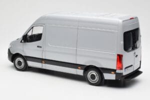 Mercedes Sprinter W907 シルバー Norev 1:18 183424 メタル - 画像 7/8