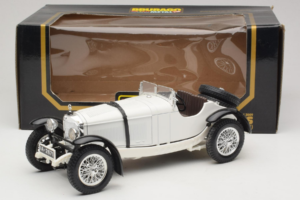 Mercedes SSK ホワイト Bburago 1:18 3009-P3 メタル - 画像 6/6
