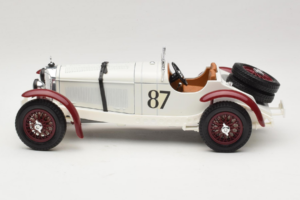 Mercedes SSKL #87 R. Caracciola ホワイト 1931 Bburago 1:18 3002-P1 メタル - 画像 3/6