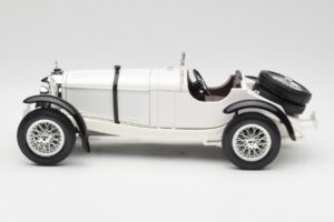 Mercedes SSKL ホワイト Bburago 1:18 3002 メタル - 画像 4/8