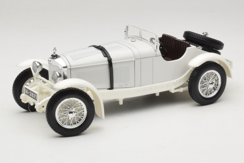 Mercedes SSKL ホワイト 1931 Bburago 1:18 3002-M2 メタル