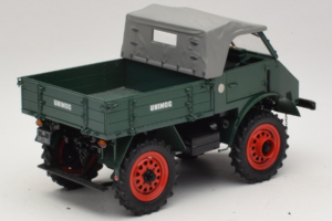 Mercedes Unimog 401 グリーン Schuco 1:18 00135 メタル - 画像 3/8
