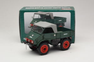 Mercedes Unimog 401 グリーン Schuco 1:18 00135 メタル - 画像 8/8