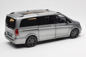 Mercedes V-Class W447 AMG Line グレーメタリック Norev 1:18 183488 メタル - 画像 3/9