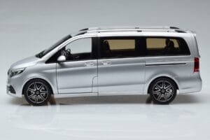 Mercedes V-Class V260 AMG Line シルバー Norev 1:18 183871 メタル - 画像 5/10
