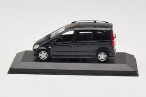 Mercedes Vaneo ダークブルー Minichamps 1:43 400031200 メタル