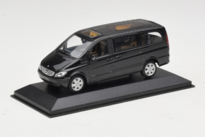 Mercedes Viano W639 Atlantis Blue Minichamps 1:43 B67871200 メタル - 画像 2/4