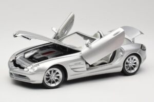Mercedes Vision SLR Roadster シルバー Maisto 1:18 B66962107 メタル - 画像 2/8