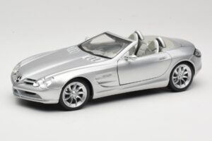 Mercedes Vision SLR Roadster シルバー Maisto 1:18 B66962107 メタル