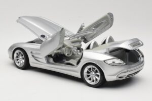 Mercedes Vision SLR Roadster シルバー Maisto 1:18 B66962107 メタル - 画像 5/8