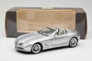Mercedes Vision SLR Roadster シルバー Maisto 1:18 B66962107 メタル - 画像 8/8