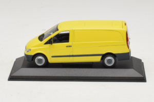 Mercedes Vito W638 イエロー Minichamps 1:43 B67871200-R1 メタル