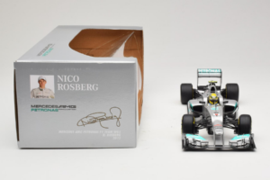 Mercedes W03 #8 N. Rosberg Mercedes AMG Petronas 2012 Minichamps 1:18 110120008 メタル - 画像 6/7