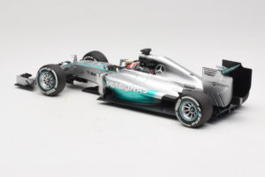 Mercedes W05 #44 L. Hamilton Mercedes AMG Petronas Chinese Grand Prix Winner 2014 Minichamps 1:18 110140244 メタル - 画像 5/7