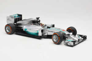 Mercedes W05 #44 L. Hamilton Mercedes AMG Petronas Malaysian Grand Prix Winner 2014 Minichamps 1:18 110140144 メタル - 画像 4/7