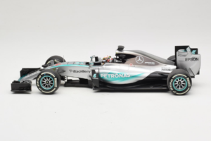 Mercedes W06 #44 L. Hamilton F1 World Champion 2015 Dealer Edition Minichamps 1:18 B66960539 メタル - 画像 3/7