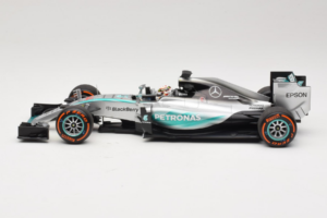 Mercedes W06 #44 L. Hamilton Mercedes AMG Petronas Japanese Grand Prix Winner 2015 Minichamps 1:18 110150344 メタル - 画像 3/7