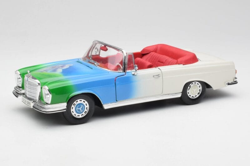 Mercedes 280SE W108 Tricolor Maisto 1:18 56014 メタル