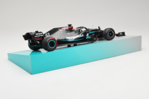 Mercedes W11 #63 G. Russell Mercedes AMG Petronas Sakhir Grand Prix 2020 Minichamps 1:18 113201663 レジン - 画像 3/7