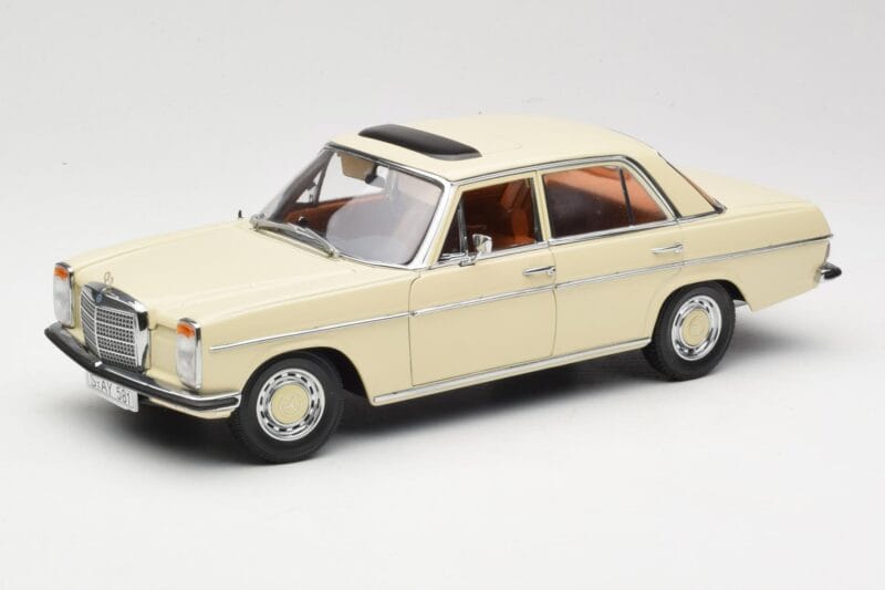 Mercedes W115 Strich 8 クリーム Sun Star 1:18 4581 メタル