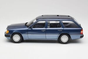Mercedes 300D W124 T-Modell Nautical ブルー Norev 1:18 183962 メタル - 画像 4/8