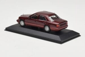 Mercedes W124 Dark Red Metallic Minichamps 1:43 MB002 メタル - 画像 3/4