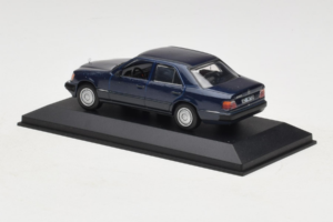 Mercedes W124 ダークブルー Minichamps 1:43 MB006 メタル - 画像 3/4